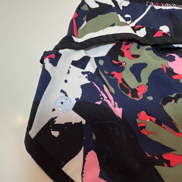 Lululemon Speed Short in Pop Cut Boom Juice Fatigue Green, Size 6 - Picture 3 of 4